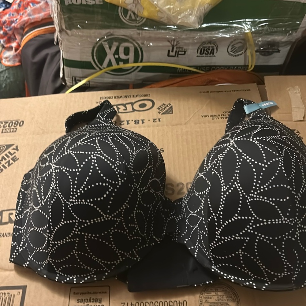 NWT Sz 42 g black print bra by ambrielle